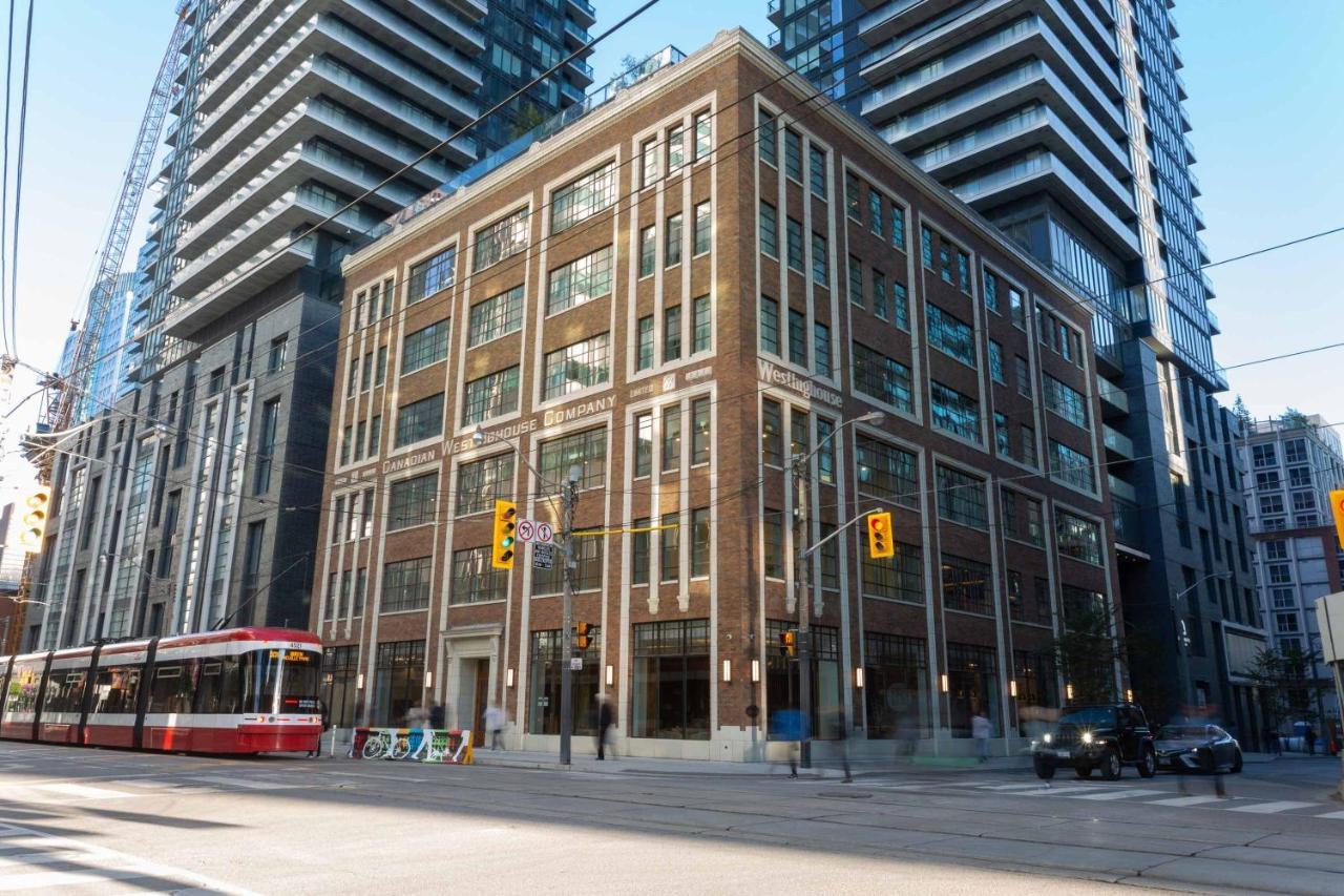 Sutton Place Hotel Toronto Exterior photo