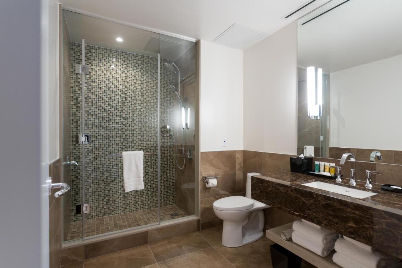 Sutton Place Hotel Toronto Exterior photo