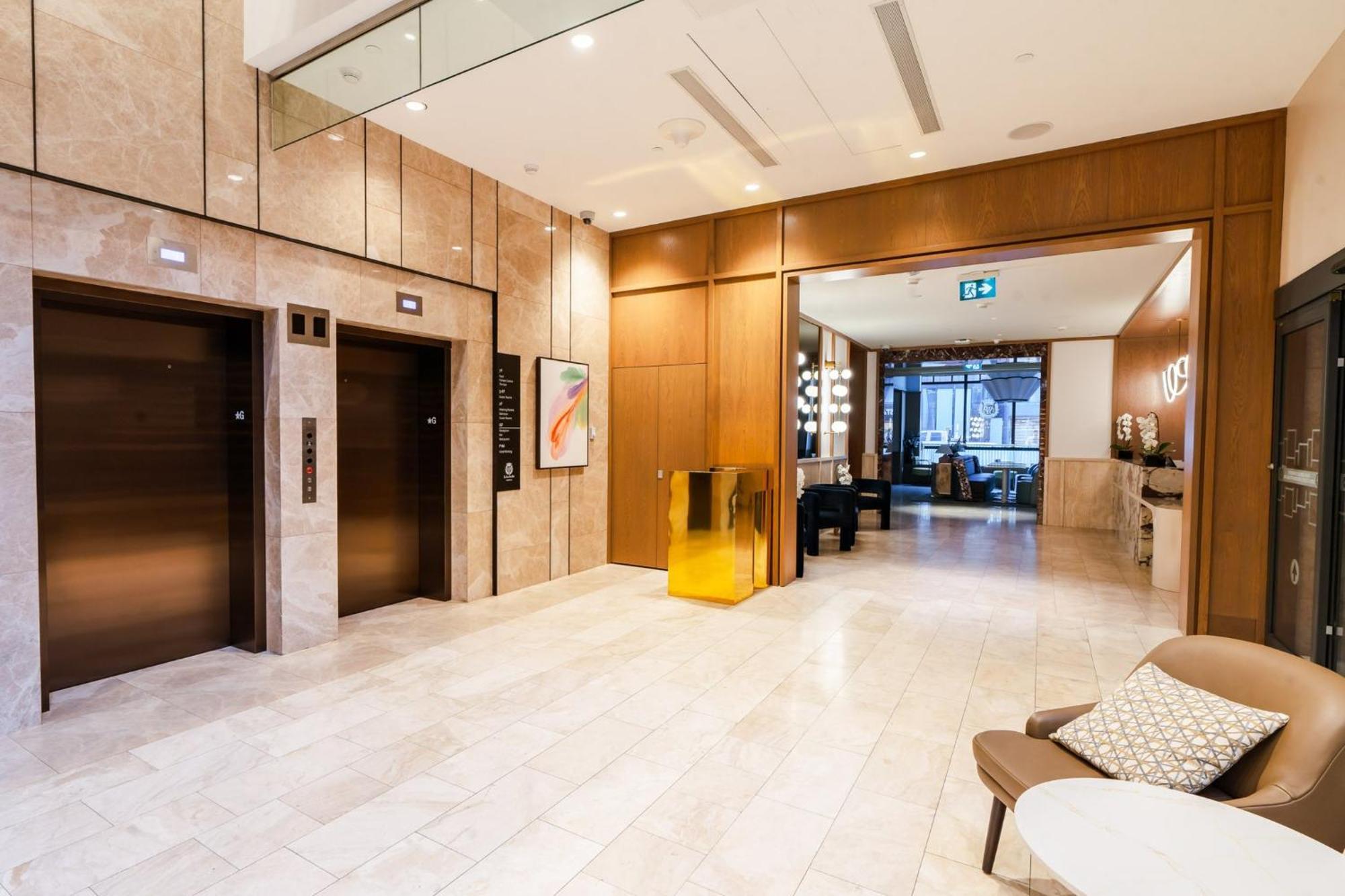 Sutton Place Hotel Toronto Exterior photo